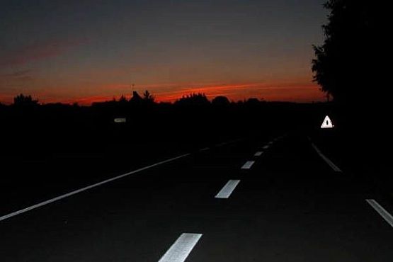 В Лопатинском районе темные дороги угрожают безопасности водителей и пешеходов