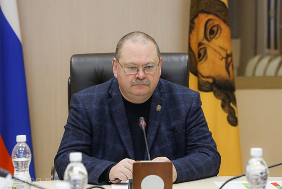 Мельниченко поручил своевременно вводить в эксплуатацию строящиеся школы