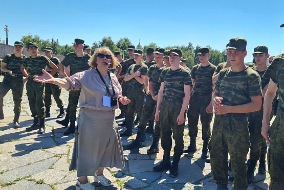 В Пензе гвардейцам устроили экскурсию по городу