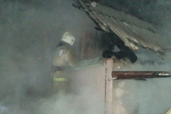 В Башмаковском районе сгорела баня, в Бессоновском — «ВАЗ-2114»