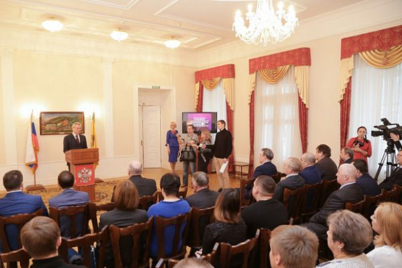 В Пензе 30 меценатов получили губернаторские награды