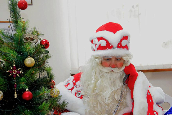 Дети из Пензы могут поздравить Деда Мороза с днем рождения
