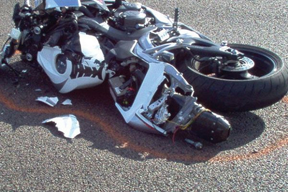 В Пензе при столкновении с двумя иномарками пострадал мотоциклист