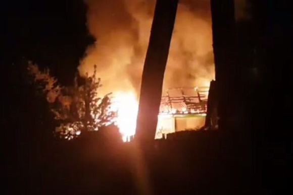 Пожар в Бессоновке унес жизни семьи из 4 человек