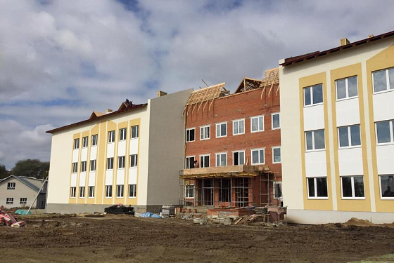 В Чемодановке продолжается строительство школы 