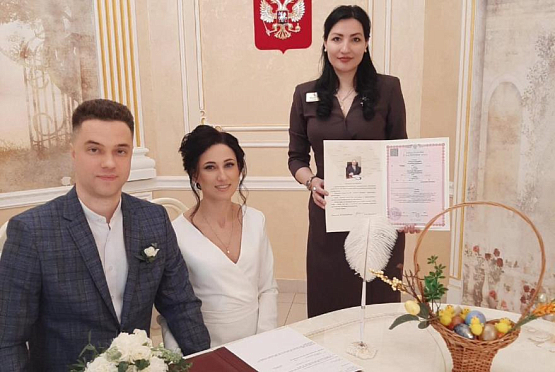 В канун Красной горки более 100 пар поженились в Пензенской области