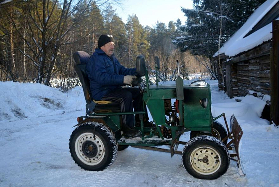 Житель Сосновоборска смастерил агрегат для очистки снега