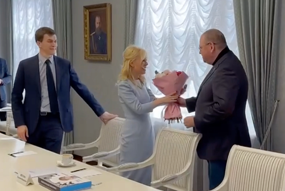 Екатерина Мизулина встретилась с губернатором Олегом Мельниченко