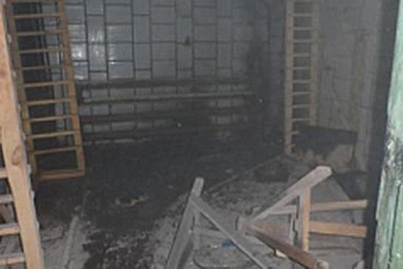 В Кузнецке на ул. Сухановской загорелось складское помещение