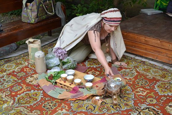В Пензе на фестиваль чая пускали с керамическими пиалами