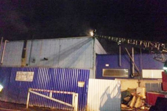 В Пензе около 100 спасателей тушили завод «МедИнж»