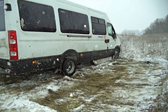 В Никольском районе перевернулся микроавтобус с ульяновскими школьниками