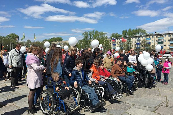 В Пензе прошла эстафета инвалидов-колясочников «Вахта Памяти»