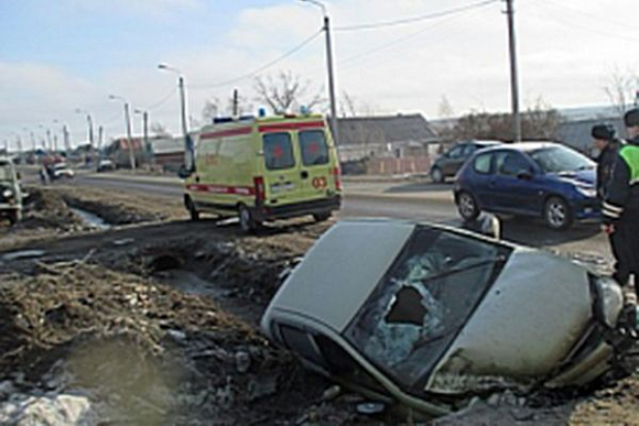 В Бессоновке «Калина» сбила девушку и вылетела в кювет