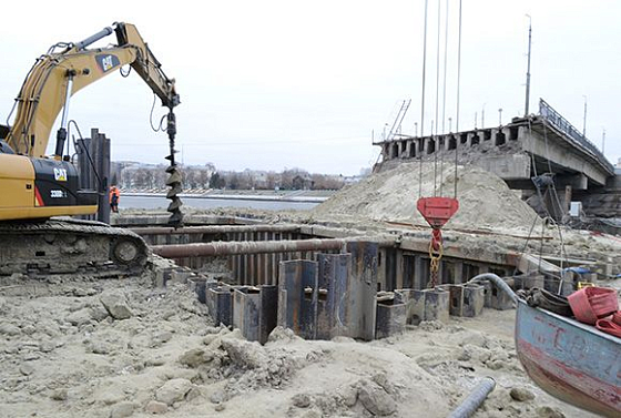 В 2019 году на реконструкцию Бакунинского моста направят 140 млн