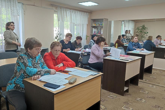 Пензенские пенсионеры завершили курсы изучения французского языка Пензенские пенсионеры завершили курсы изучения французского языка