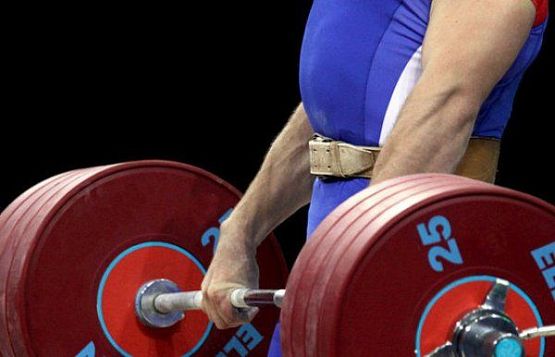 Сборная России по тяжелой атлетике отстранена от участия в ОИ-2016