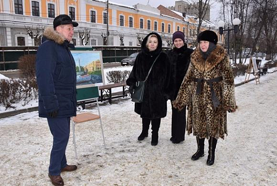 В Пензе выставка детских рисунков прошла под открытым небом