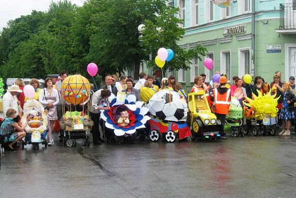 Пензенские семьи с малышами приглашаются к участию в «Параде колясок»