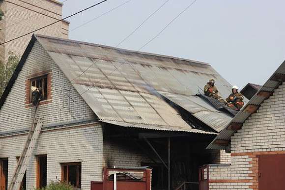 В Пензе пожар на ул. Гражданской тушили 13 спасателей