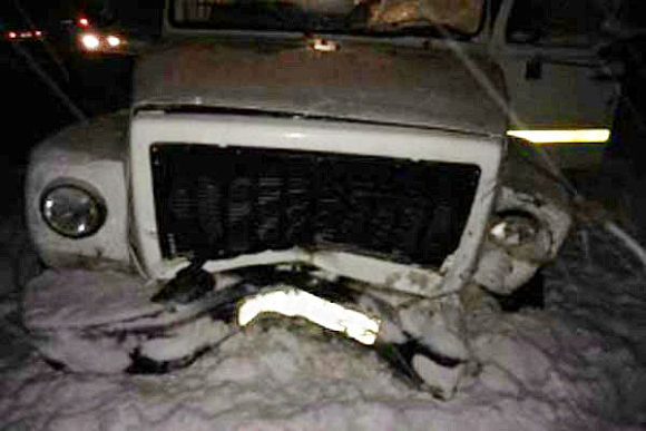 В Пензенской области при столкновении с автоэвакуатором пострадали три пассажира легковушки