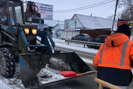 На автодорогах регионального значения Пензенской области работают 50 спецмашин