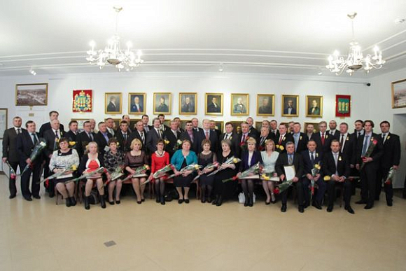 Муниципальным служащим и предпринимателям вручили награды губернатора Пензенской области