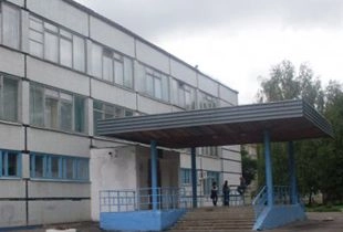 В Пензе в гимназии №42 из-за трещины в стене закрыли одно крыло