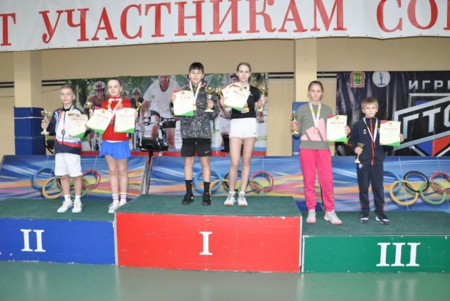 В Пензе завершилось Первенство региона среди юношей и девушек до 13 лет по теннису