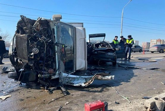 В Пензе три человека пострадали в результате серьезного ДТП на Пролетарской