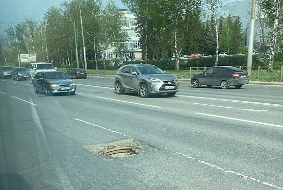 Пензенских водителей предупредили об открытом люке на пр. Победы