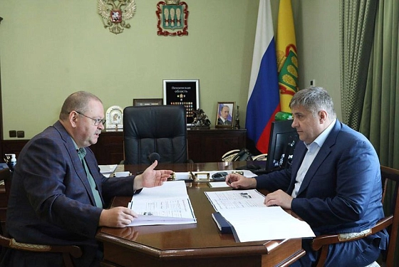 Пензу посетил руководитель Федерального дорожного агентства Роман Новиков Пензу посетил руководитель Федерального дорожного агентства Роман Новиков