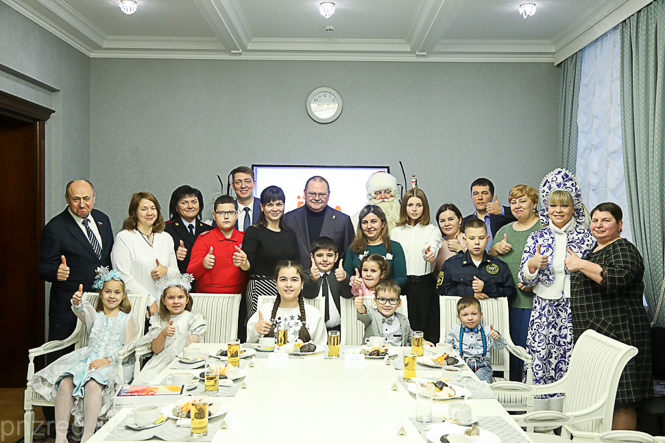 Участники новогодней акции
