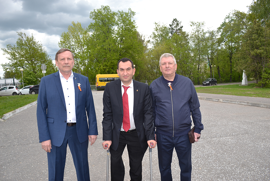 Роман Амстиславский с Олегом Климановым и Сергеем Байдаровым amstr.jpg