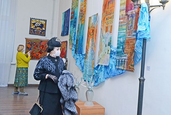 В Пензенской картинной галерее открылась выставка уникальных ручных работ