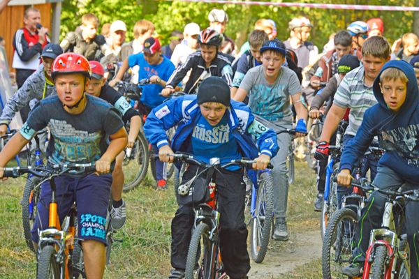 В Пензе традиционный велокросс прошел в формате семейного праздника