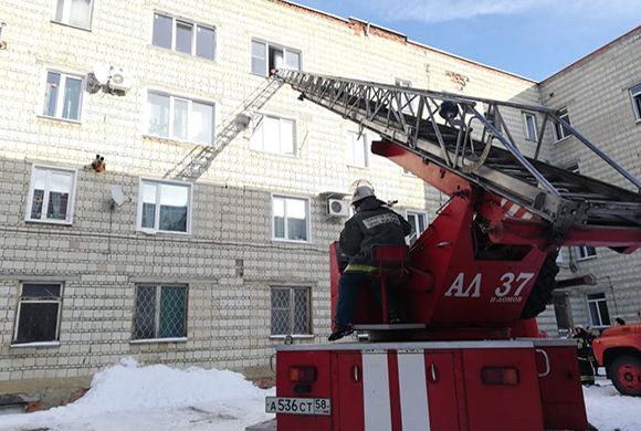 30 человек эвакуировали при пожаре в Пензенской области