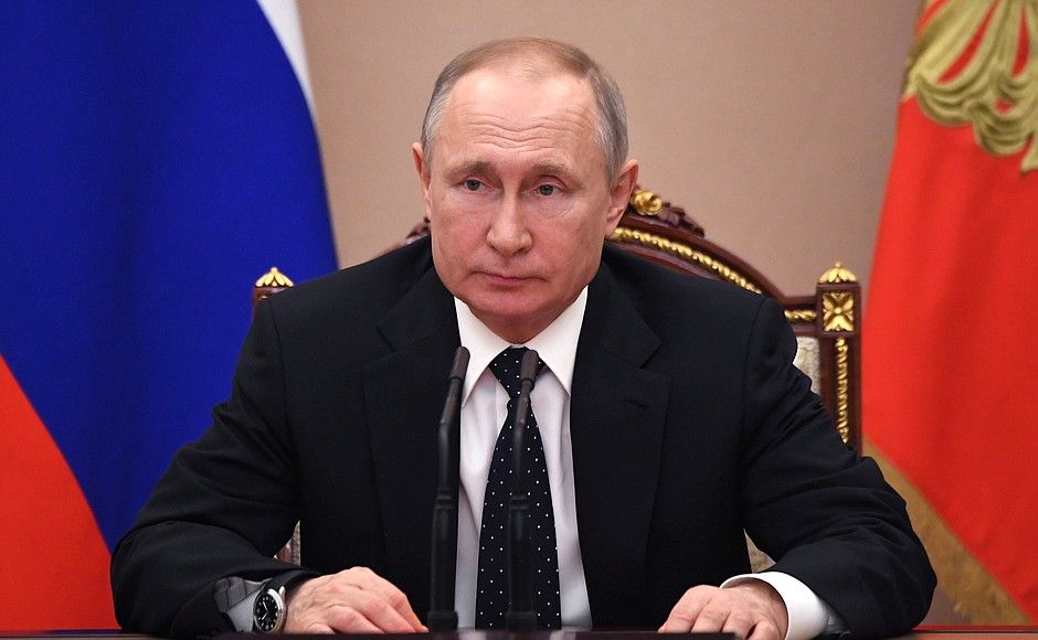 Владимир Путин подписал законопроект о поправках к Конституции