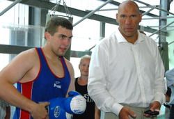 Николай Валуев встретился с воспитанниками пензенской школы по боксу Николай Валуев встретился с воспитанниками пензенской школы по боксу