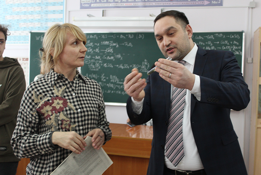 Ответ сойдется в «Точке роста»: Алексей Комаров оценил работу центра образования в Богословской школе