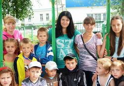 В Лунинском районе в июне трудоустроили 25 подростков