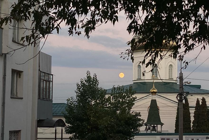 Пензенцы делятся кадрами Урожайной Луны