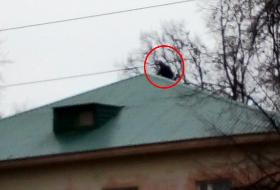 В Пензе мужчина забрался на крышу дома 
