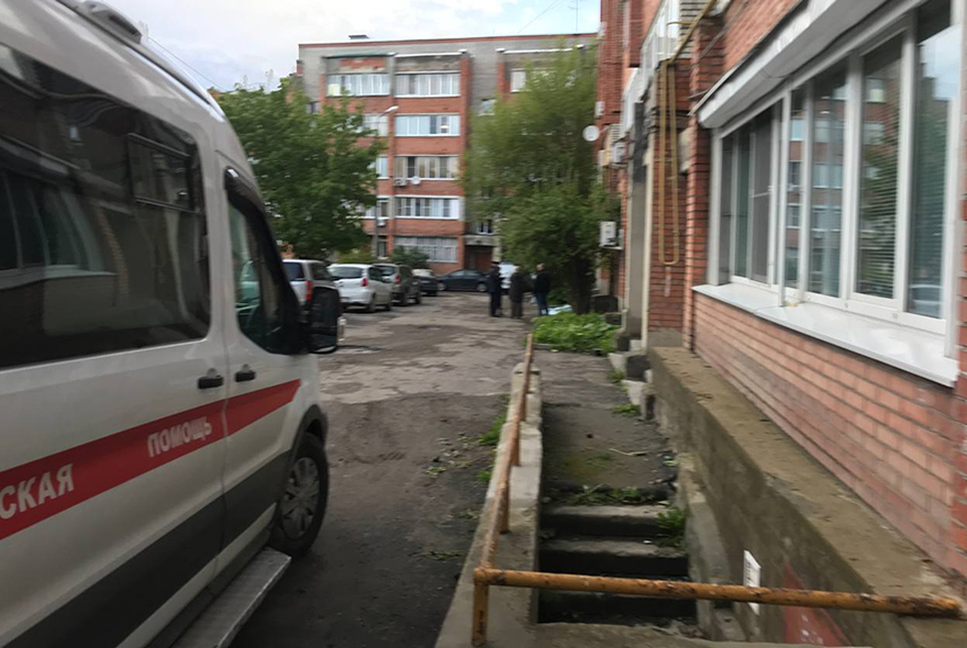 В Пензе во дворе дома на ул. Ставского нашли тело мужчины