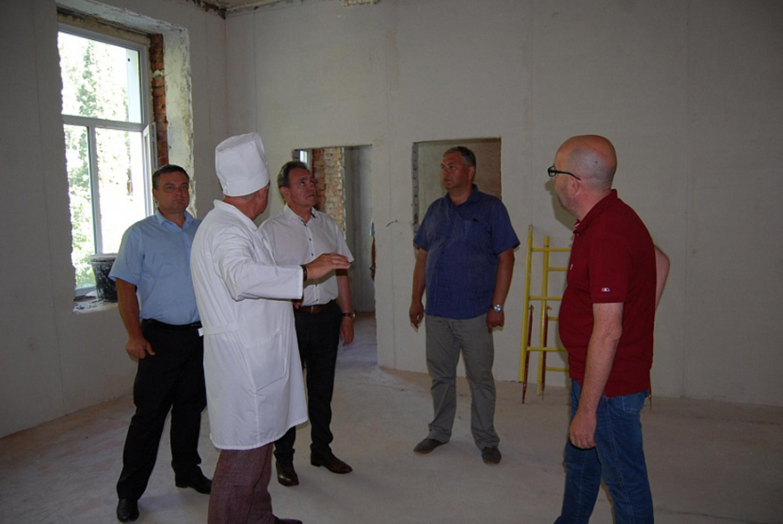 Валерий Лидин оценил ход капремонта в Сердобской межрайонной больнице