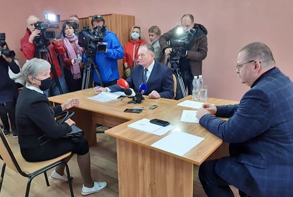Олег Мельниченко провел прием граждан в Пензенском районе