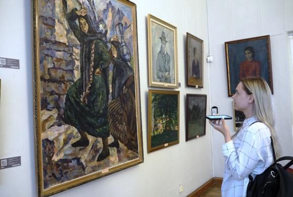 В Пензе в зале русского авангарда картинной галереи запустили мобильный аудиогид