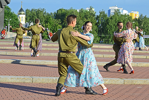 В Пензе показали послевоенные танцевальные зарисовки