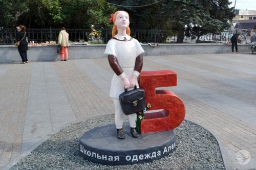 Арт-объект «Школьница» с ул. Московской могут перенести на территорию гимназии