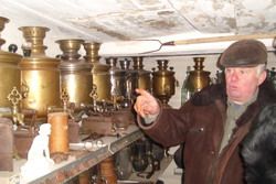 Житель Русского Камешкира создал краеведческий музей во дворе собственного дома